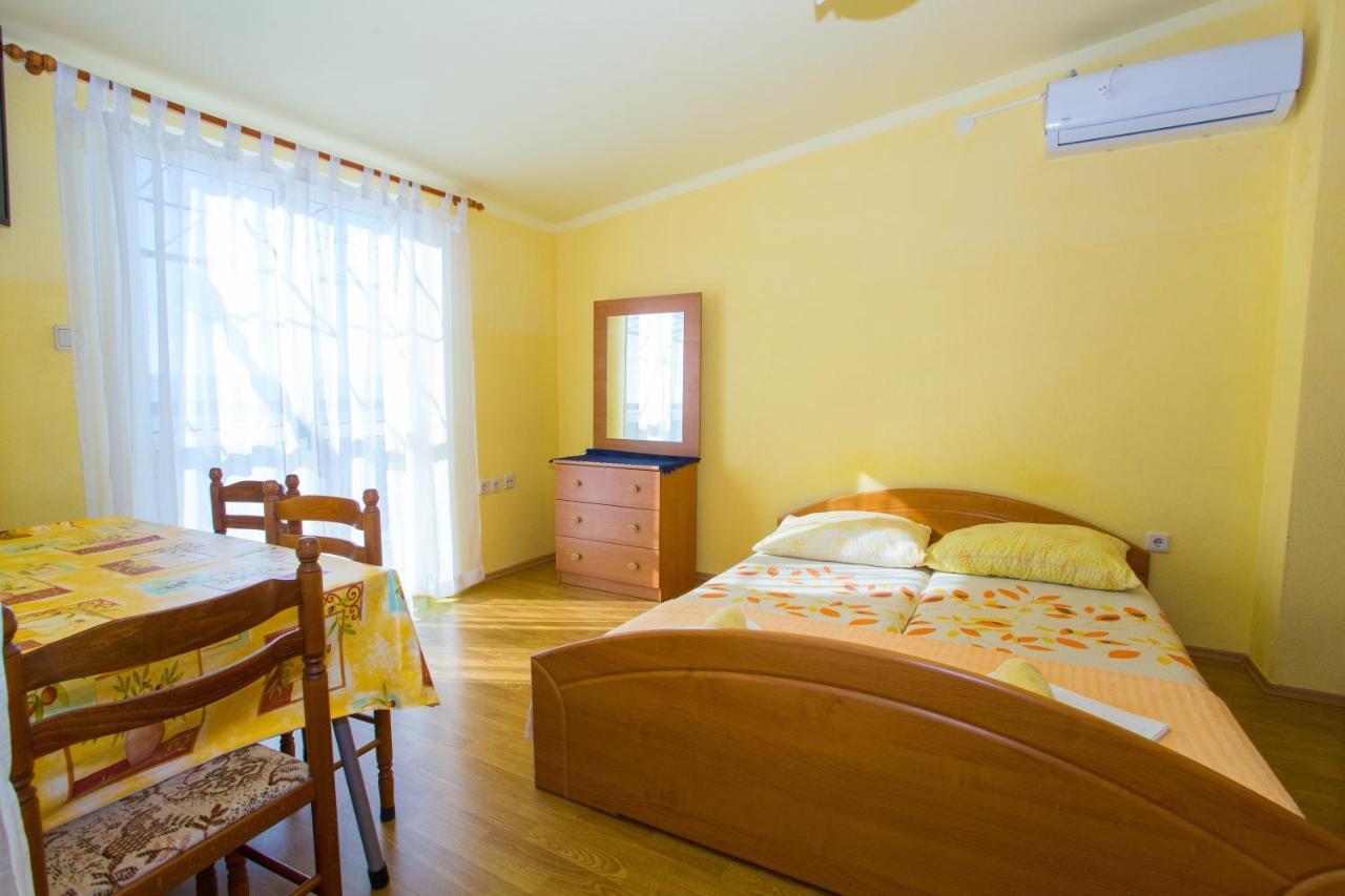Apartments With A Parking Space Baska Voda, Makarska - 6761 Esterno foto