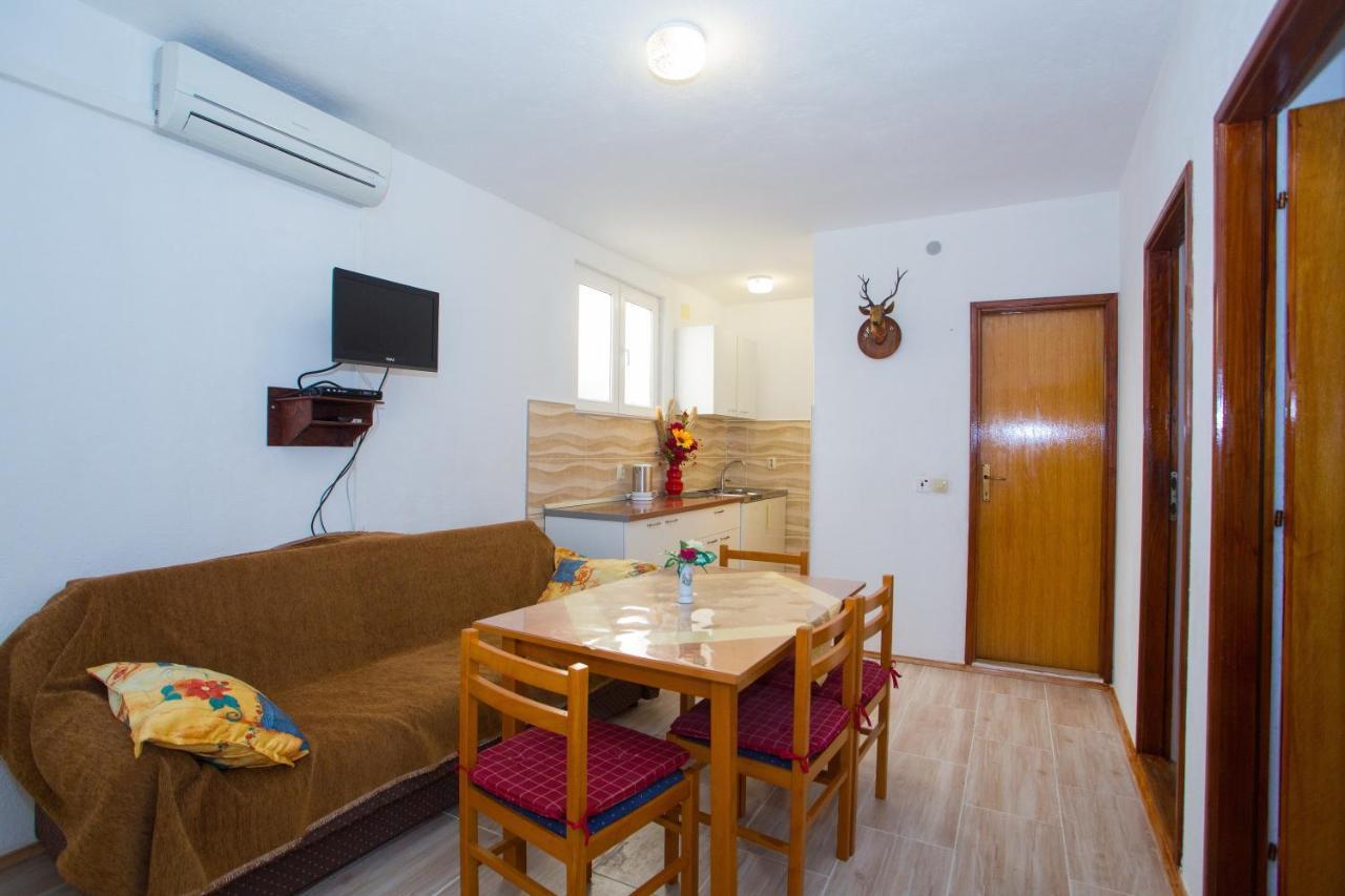 Apartments With A Parking Space Baska Voda, Makarska - 6761 Esterno foto